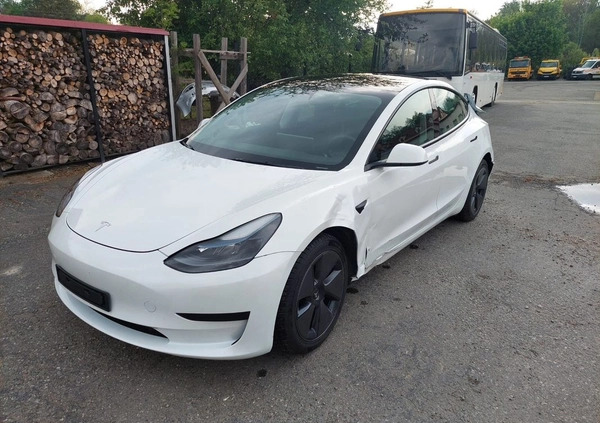 Tesla Model 3 cena 79900 przebieg: 35000, rok produkcji 2022 z Kłodzko małe 436